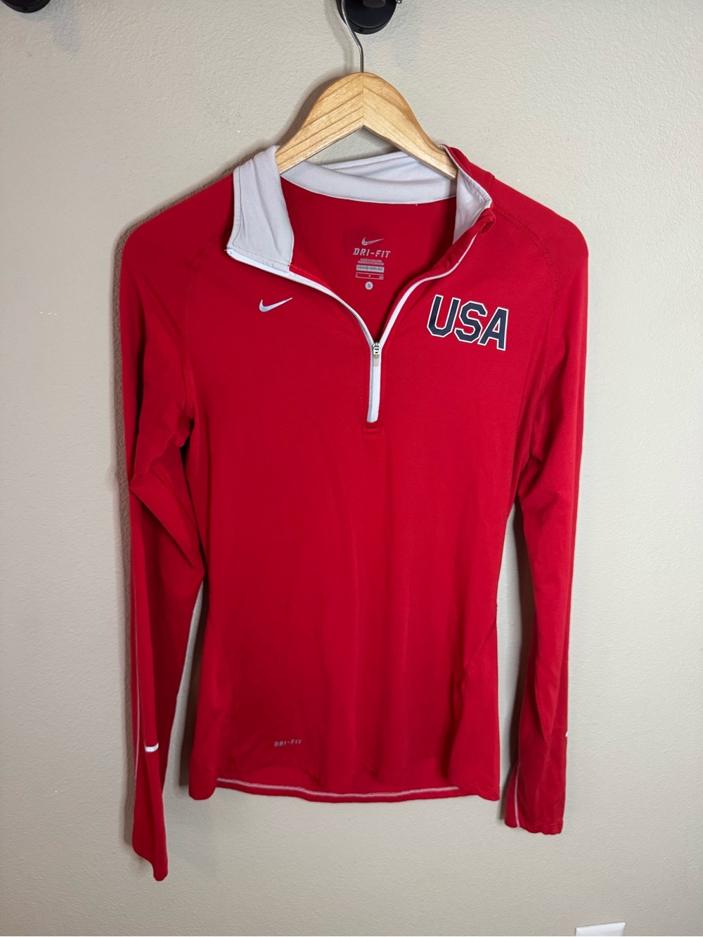 Nike Dri-Fit Team USA USA Quarter Zip Pullover Red Athletic Top Size Small